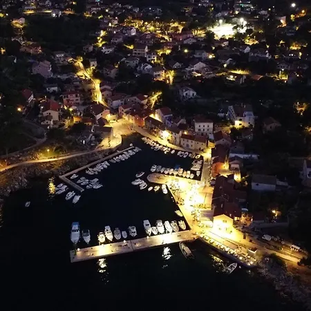 Apartment Amaryllis Family Veli Lošinj