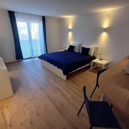 Appartement Amaryllis Family